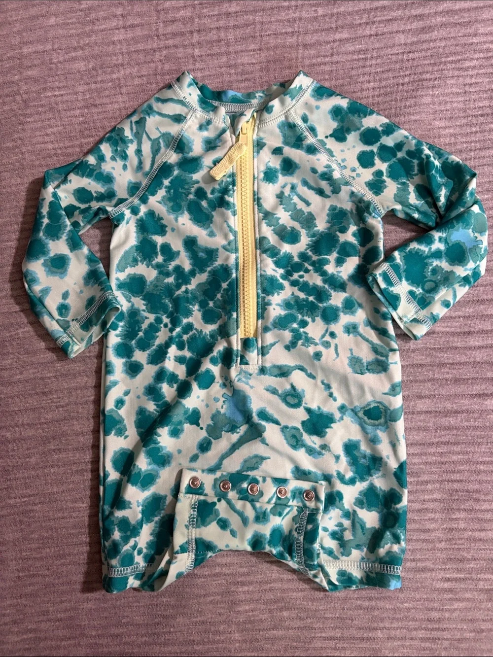 Cat & Jack rashguard snap